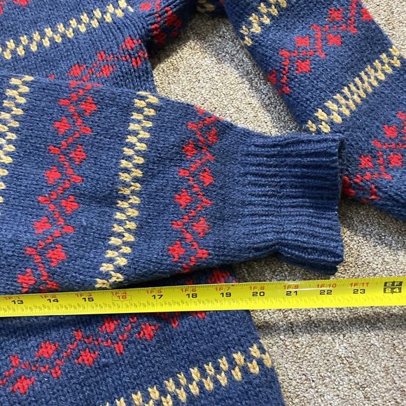 Stewart Scotland Mens Sweater Large Pure New Wool Long Sleeve Crew Neck - Picture 3 of 8